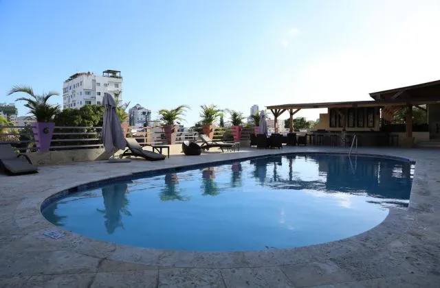 Ramada Princess Hotel Casino Santo Domingo pool